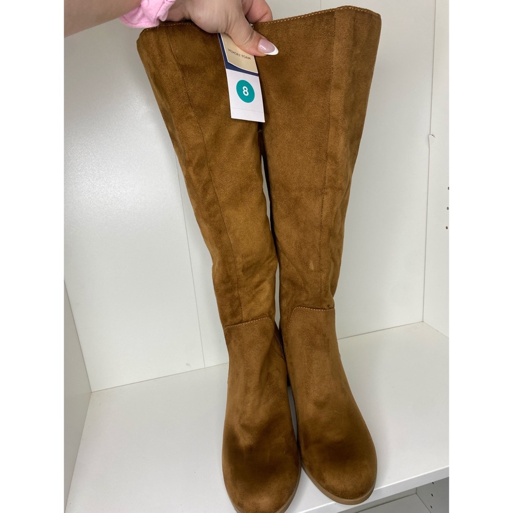 Universal Thread- Brand NWT 👢 Size 8.
Super Cute with Jeans💋